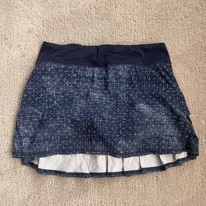 LULULEMON — tennis skirt